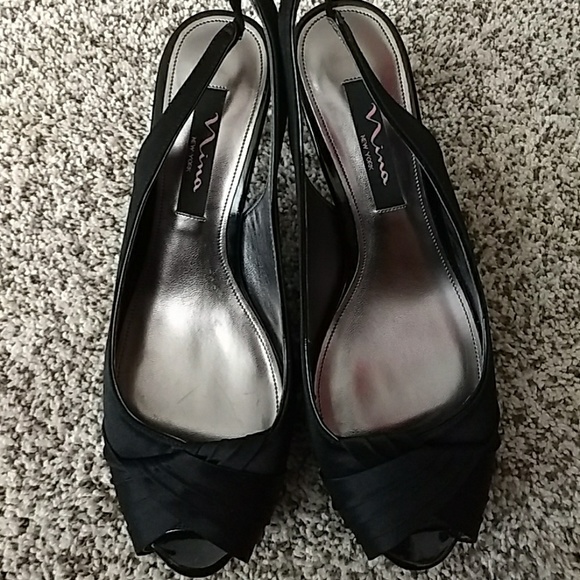 Black satin formal peep toe sandals - Picture 2 of 3
